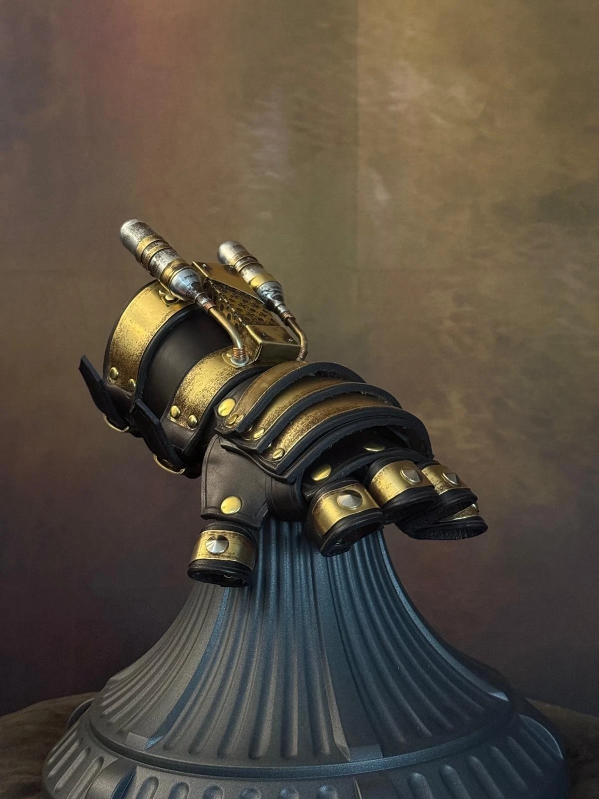 Steampunk gearfist gauntlet in brass and leather